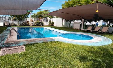 Casa de 3 recámaras en Fracc. Paseos del Campestre. Alberca y control de acceso 24 hrs