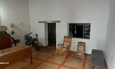 CÓD. 1197. CASA COLONIAL A LA VENTA EN EL CENTRO DE MOMPOX, BOLÍVAR.