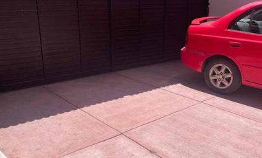 Hermosa y amplia casa en venta en Lomas de Españita, Irapuato.