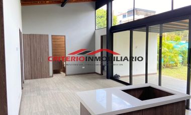 HERMOSA CASA FINCA PARA ARRIENDO EN MARINILLA