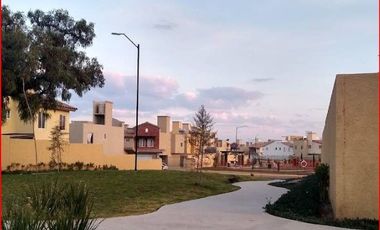 CASA EN REMATE BANCARIO EN REAL MADEIRA, PACHUCA HIDALGO, C.P. 42082