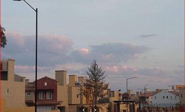 CASA EN REMATE BANCARIO EN REAL MADEIRA, PACHUCA HIDALGO, C.P. 42082