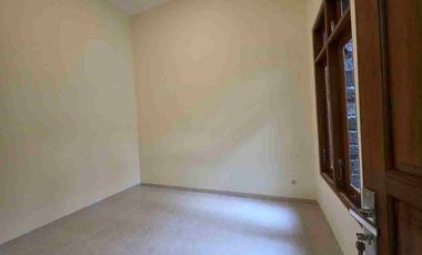 Rumah Mewah 261m² Dekat Fave Hotel Manahan Solo