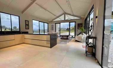 Casa campestre en Urbanización cerrada El Retiro