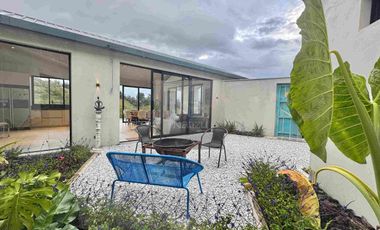 Casa campestre en Urbanización cerrada El Retiro