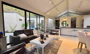 Casa campestre en Urbanización cerrada El Retiro