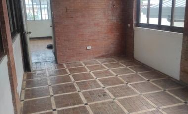 “Sucat Posadas Village House for Sale – Lot Value Deal”