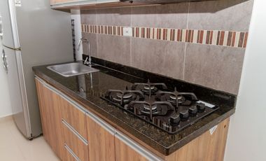 Vendo Apto amoblado En Mar Caribe, Quinto piso, Con ascensor