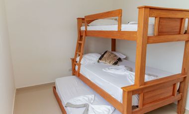 Vendo Apto amoblado En Mar Caribe, Quinto piso, Con ascensor