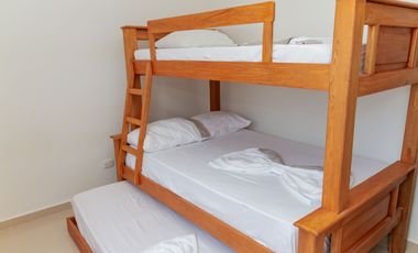 Vendo Apto amoblado En Mar Caribe, Quinto piso, Con ascensor