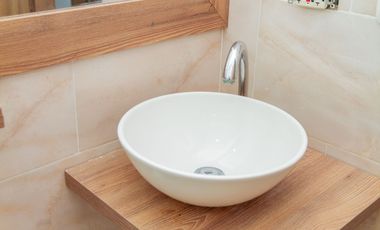 Vendo Apto amoblado En Mar Caribe, Quinto piso, Con ascensor