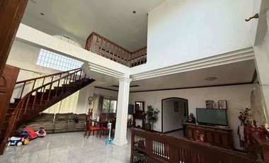 TITLED HOUSE AND LOT WITH BIG VACANT SPACE