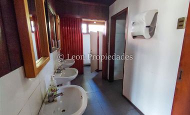 Leon Propiedades vende local comercial en Ruta 68, Curacaví.