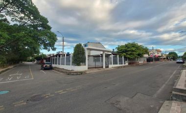 SE VENDE CASA DE UN PISO ENREJADA, SECTOR ORIENTE DE NEIVA, URBANIZACIÓN BUGANVILES