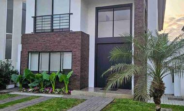 EN VENTA LINDA CASA EN CIUDAD CELESTE - ESTRIBOR
