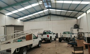 BODEGA EN RENTA MANANTIALES 400M2