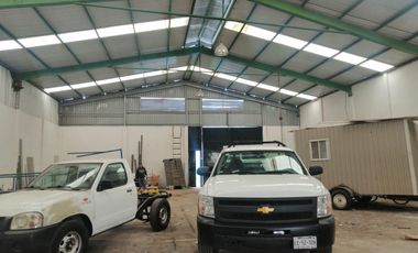 BODEGA EN RENTA MANANTIALES 400M2
