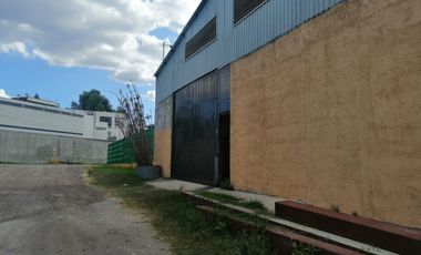 BODEGA EN RENTA MANANTIALES 400M2