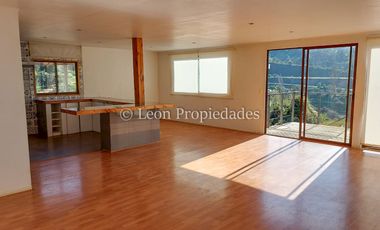 Leon Propiedades arrienda casa en Hacienda San José, Curacaví.