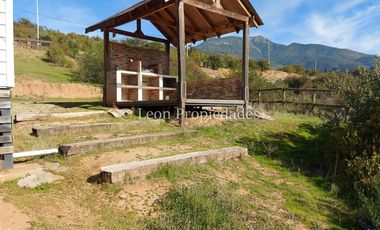 Leon Propiedades arrienda casa en Hacienda San José, Curacaví.