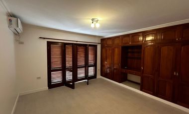 EN VENTA CASA CENTRICA