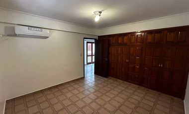 EN VENTA CASA CENTRICA