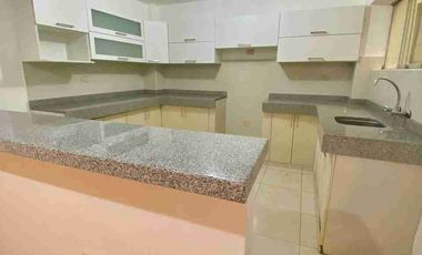 SE VENDE DEPARTAMENTO URB SANTA MONICA CUSCO