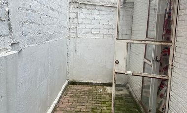 VENDO CASA EN VILLA DE LAS FLORES COACALCO