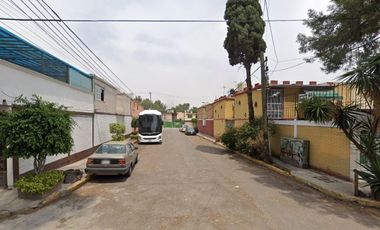 CASA EN VENTA EN FUENTES DEL VALLE, TULTITLÁN. 