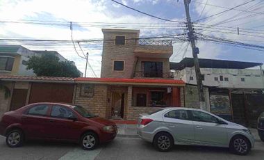 Alquiler Departamento 2 dormitorios en Garzota