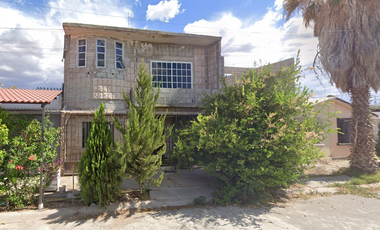 Casa en Av. Carlos Pérez Valdez, col. Joyas del Desierto, Torreón, Coahuila