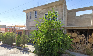 Casa en Av. Carlos Pérez Valdez, col. Joyas del Desierto, Torreón, Coahuila