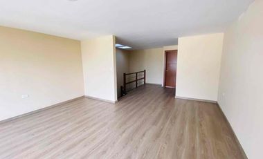 hermosa casa en venta a estrenar a pocos metros de la av Ordóñez laso en cuenca San Sebastián