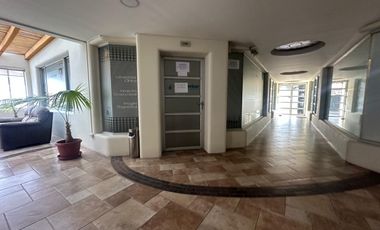 LOCAL COMERCIAL DE ARRIENDO PARA CONSULTORIO MÉDICO!!  CUMBAYÁ!!