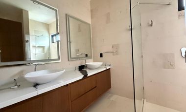 CASA EN VENTA EN FRACCIONAMIENTO LOMAS DE COCOYOC, MORELOS