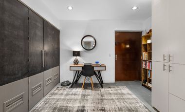 Contemporary 1-Bed, 1-Bath with Garden View & Amenities