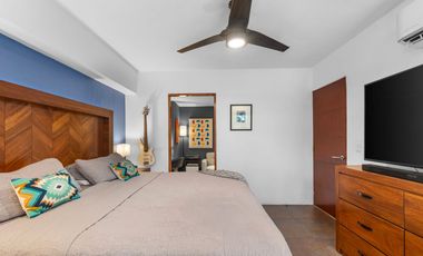 Contemporary 1-Bed, 1-Bath with Garden View & Amenities