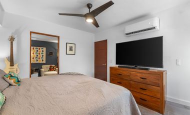 Contemporary 1-Bed, 1-Bath with Garden View & Amenities