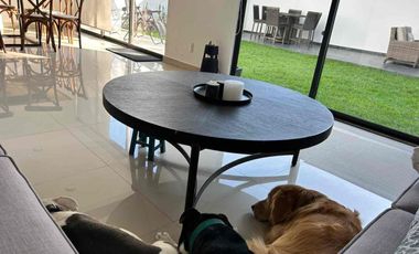 CASA EN VENTA EN NAUCALPAN, a un lado de la escuela CET