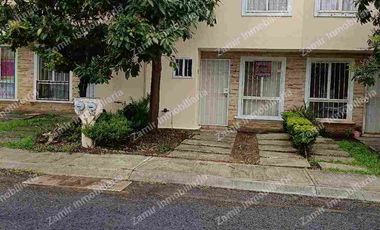 VENTA DE CASA EN FRACCIONAMIENTO LA HACIENDA