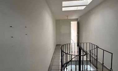 CASA EN VENTA CERCA DE LA CLÍNICA #1 DEL IMSS CALLE CRISTÓBAL COLÓN