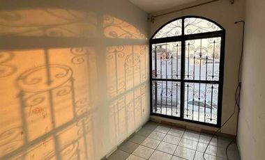 CASA EN VENTA CERCA DE LA CLÍNICA #1 DEL IMSS CALLE CRISTÓBAL COLÓN