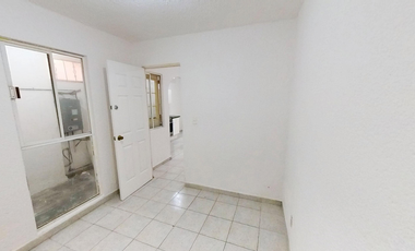 CASA CON EXCELENTE UBICACION Y CON ACCESOS RAPIDOS A 10 MINUTOS DEL CENTRO DE TOLUCA