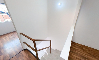 CASA CON EXCELENTE UBICACION Y CON ACCESOS RAPIDOS A 10 MINUTOS DEL CENTRO DE TOLUCA