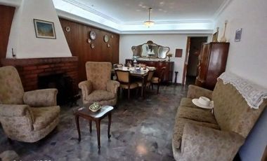 NUEVO VALOR !!! GRAN CASA CON PARQUE A METROS DE AV. JAURETCHE Y CENTRO DE HURLINGHAM