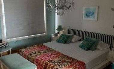 Casa en complejo cerrado Hurlingham centro