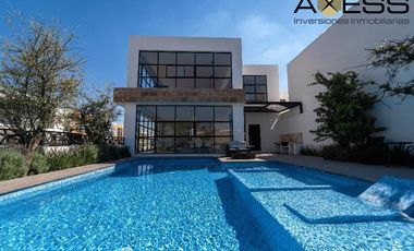 Casa en venta en Juriquilla, Querétaro 🏡✨ 3 Recámaras | 2.5 Baños | Cochera para 2 Autos