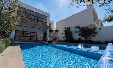 Casa en venta en Juriquilla, Querétaro 🏡✨ 3 Recámaras | 2.5 Baños | Cochera para 2 Autos