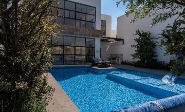 Casa en venta en Juriquilla, Querétaro 🏡✨ 3 Recámaras | 2.5 Baños | Cochera para 2 Autos