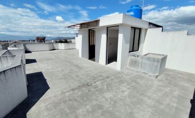 🏠 CASA INDEPENDIENTE CON LOCAL COMERCIAL. - 2 PISOS CON TERRAZA - CRÉDITO VIP. (Barrio La Pradera - Bellavista-Calderón)